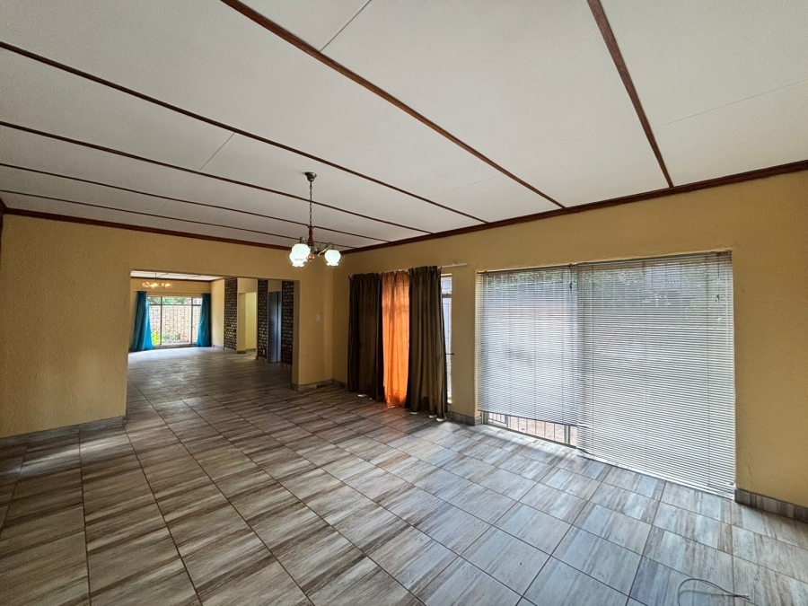 4 Bedroom Property for Sale in La Hoff North West